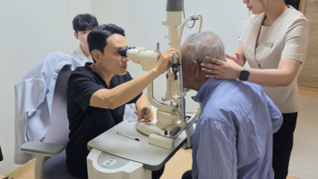 [소식] 섬마을에 전한 밝은 세상, 아임아인안과 백령도 의료봉사 이야기